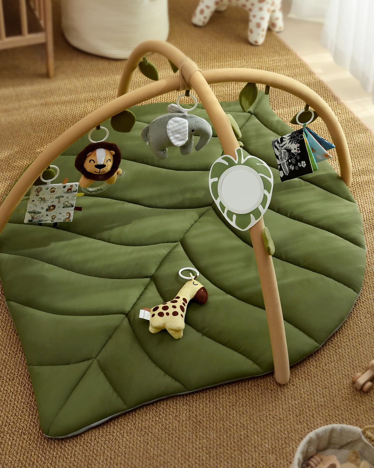 Tapis d'Éveil Bébé Feuille Géante — 6 Jouets Détachables | Blissful Diary