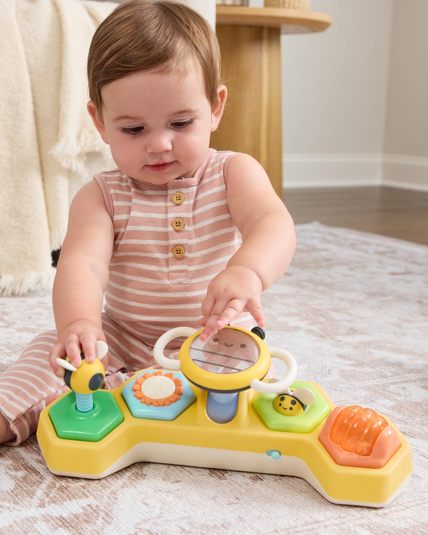 Skip Hop Volant Interactif Farmstand See & Bee — 2-en-1 Plat Ventre & Assis, Musique & Miroir | Dès 3 Mois